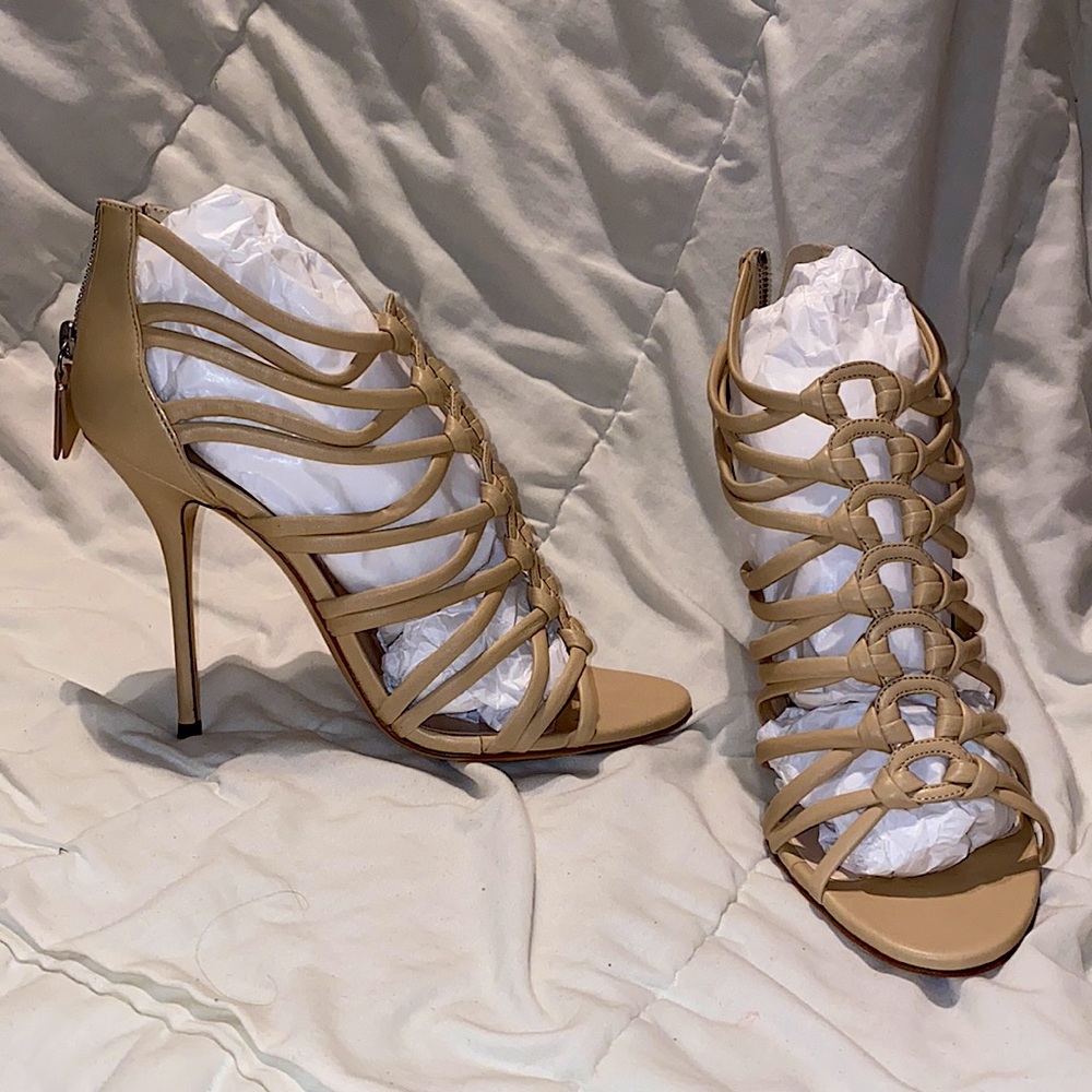 Brand new Casadei Italian leather tan stilettos Size 9 US